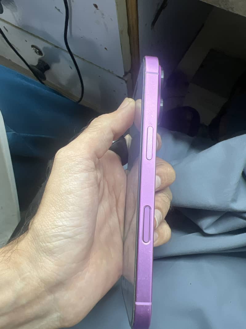 Apple iPhone 16 1
