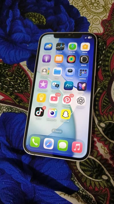 Apple iPhone 12