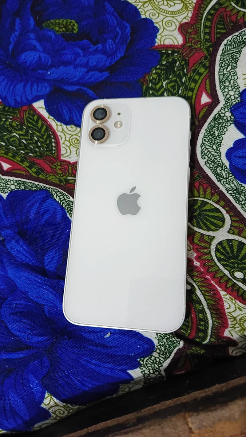 Apple iPhone 12 2