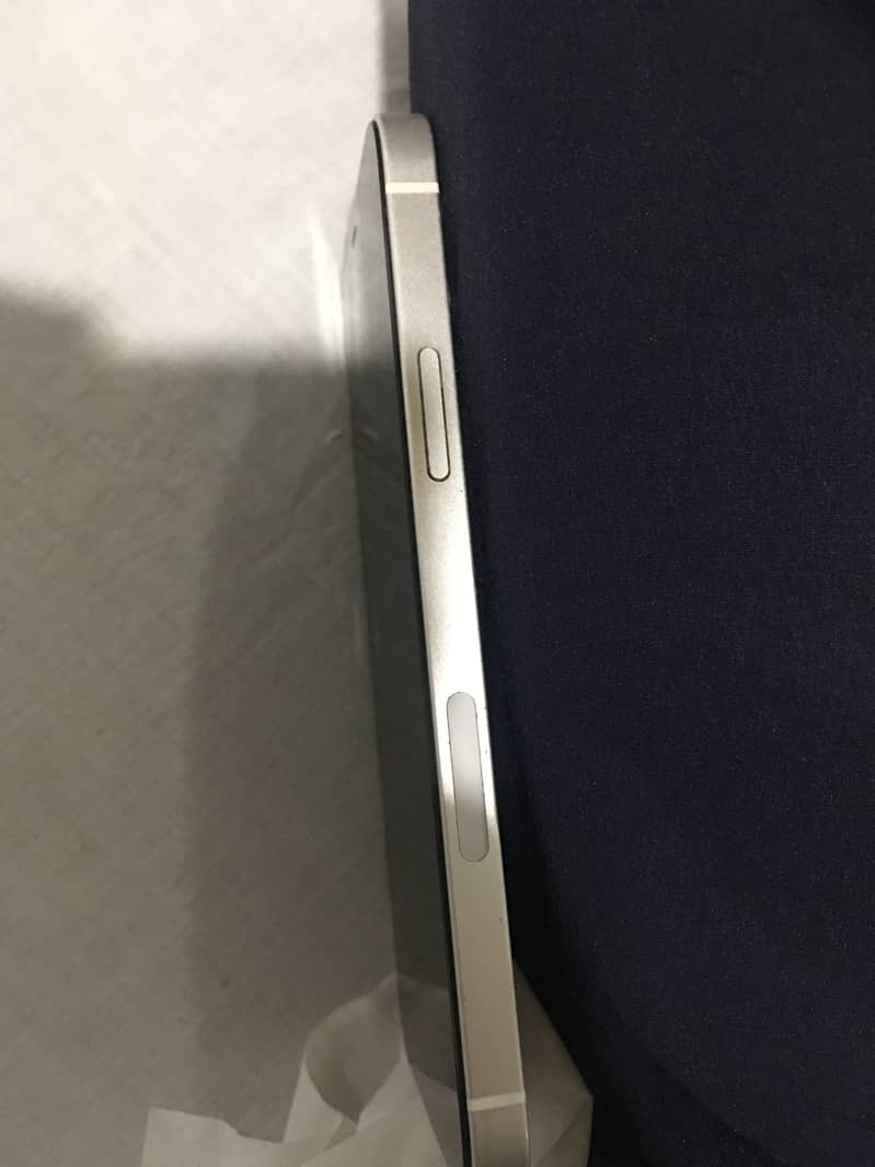 Apple iPhone 12 5