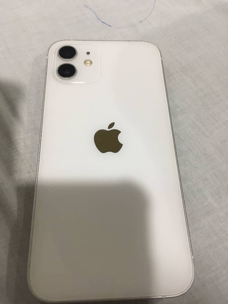 Apple iPhone 12 6