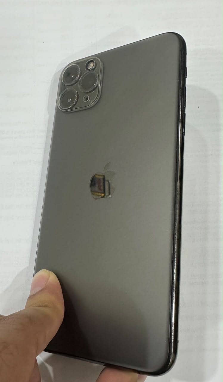 Apple iPhone 11 3