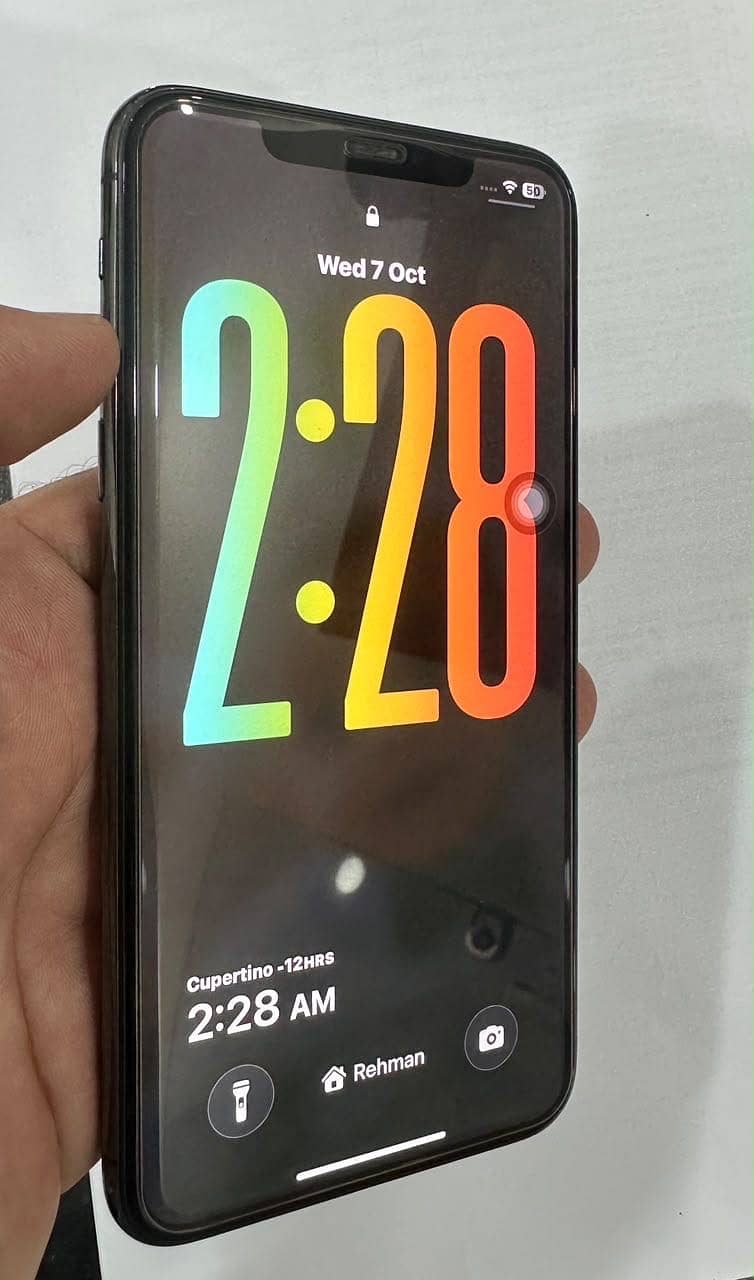 Apple iPhone 11 4
