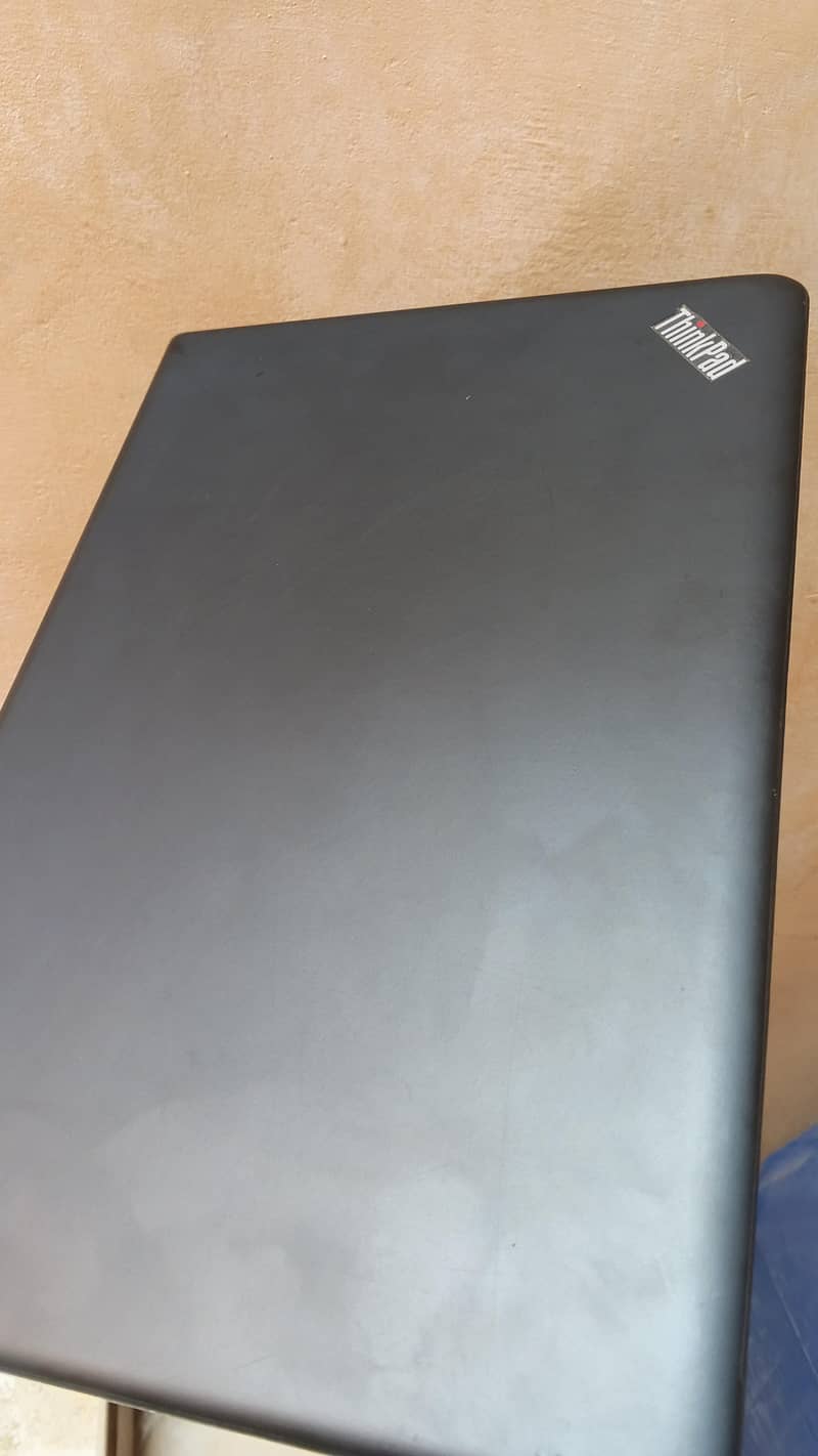 Lenovo Thinkpad e560 4