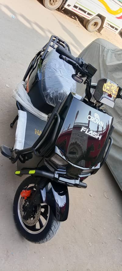 Crown Flash Electric Scooter