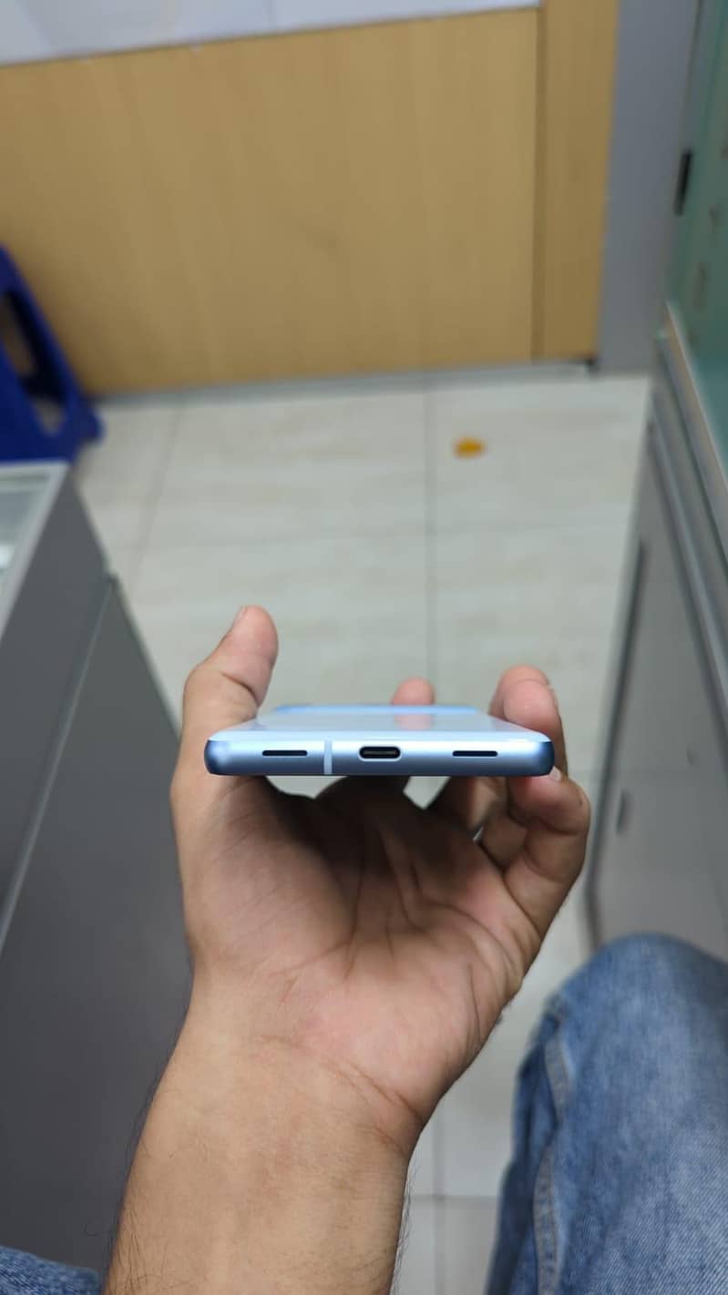 Google Pixel 7a 2