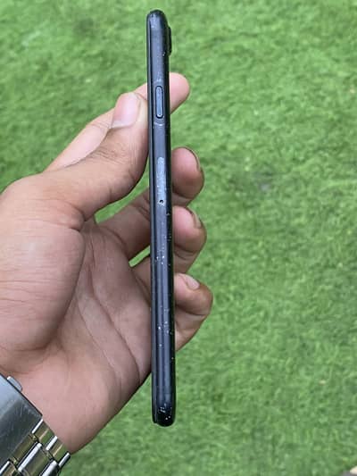 Apple iPhone 7
