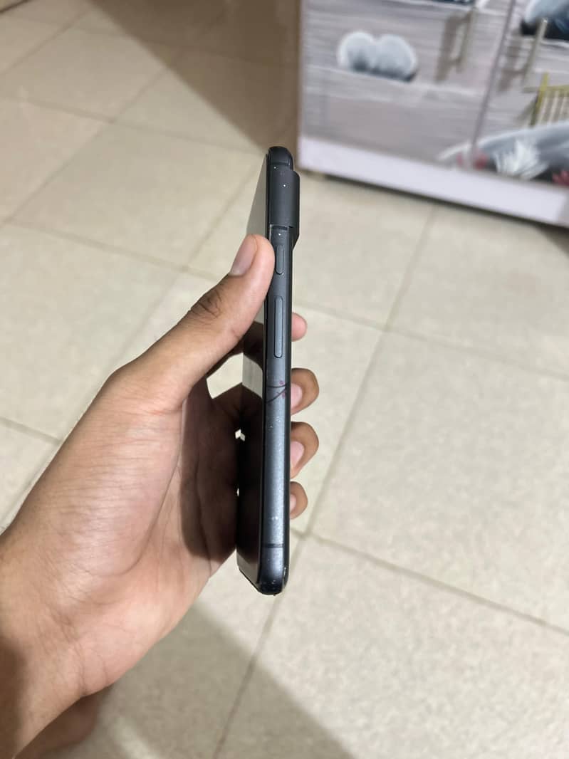 Google Pixel 8 4