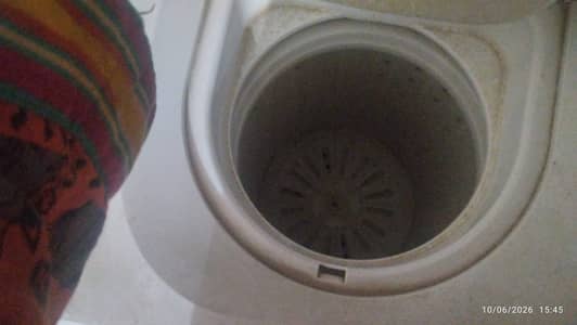 Dawlance Semi Automatic Washing Machine – Good Condition