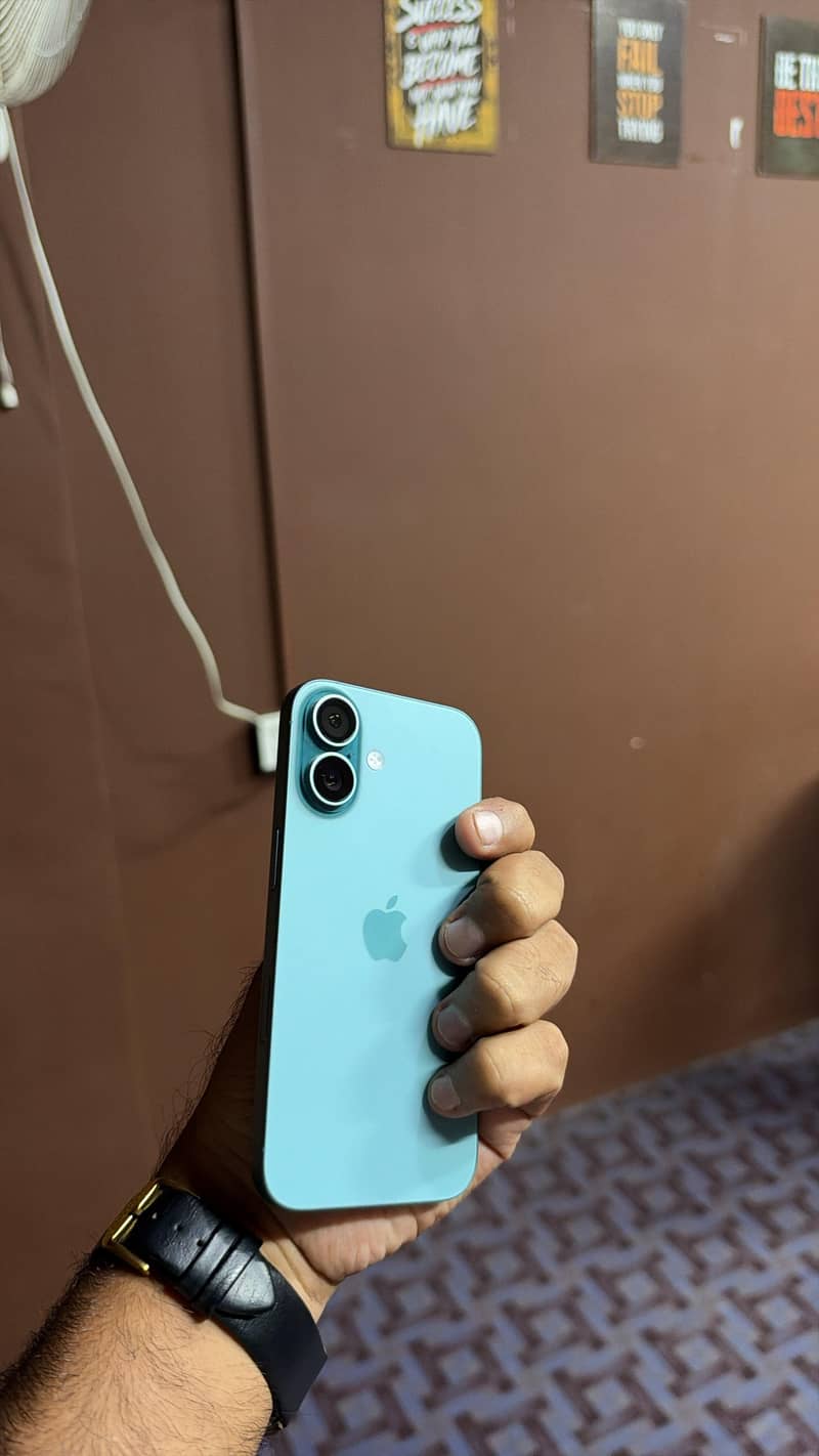 Apple iPhone 16 1
