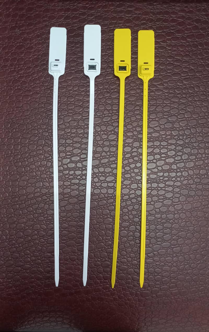 imported Plastic & Wire seals 2