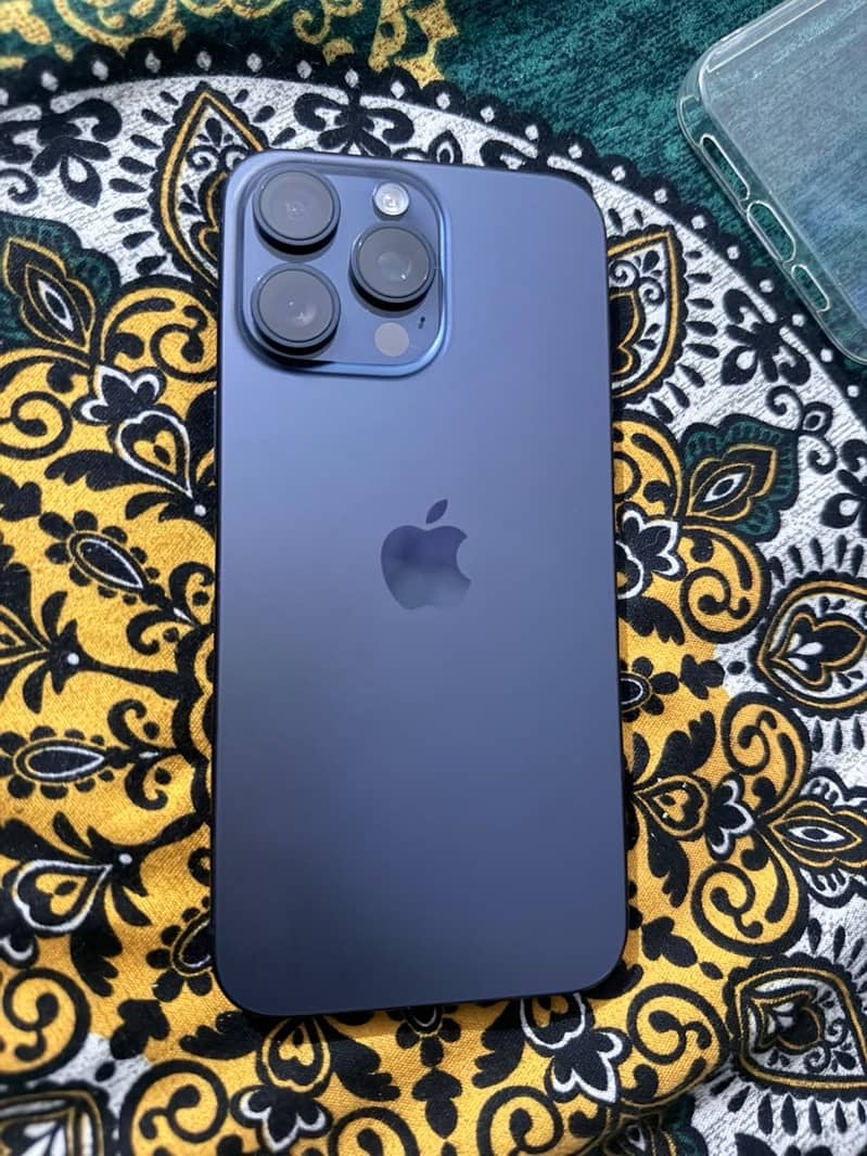 Apple iPhone 15 Pro Max 1