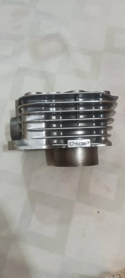 Honda 125 Cylinder (100)