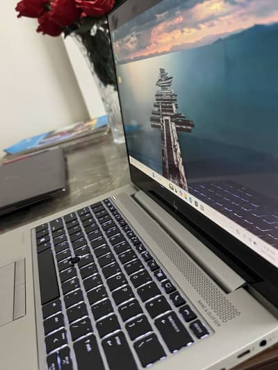 HP EliteBook 830 G5