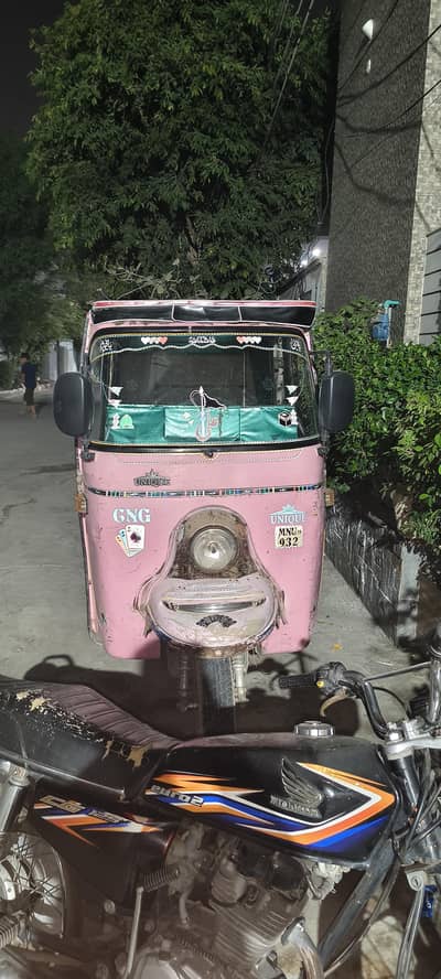 CNG riksha