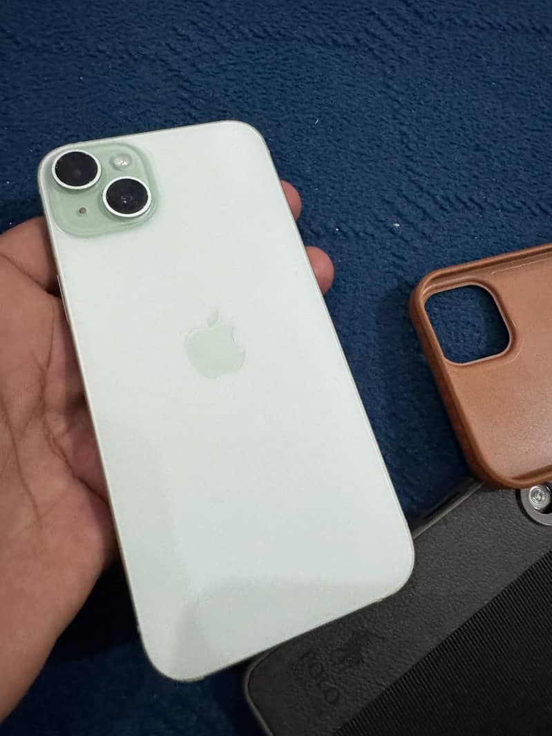 Apple iPhone 15 plus 0