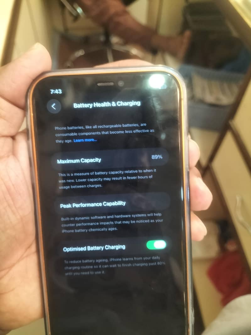 Apple iPhone 11 3