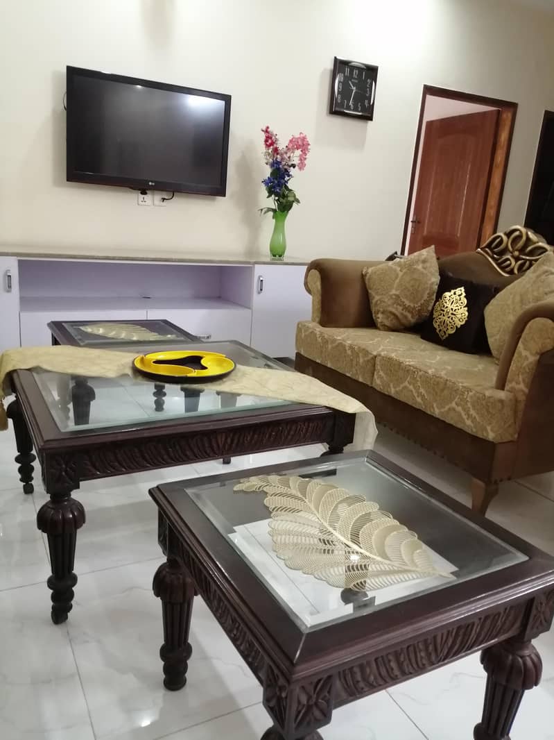 central table with 2 side tables 1