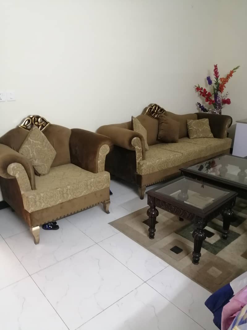 central table with 2 side tables 3