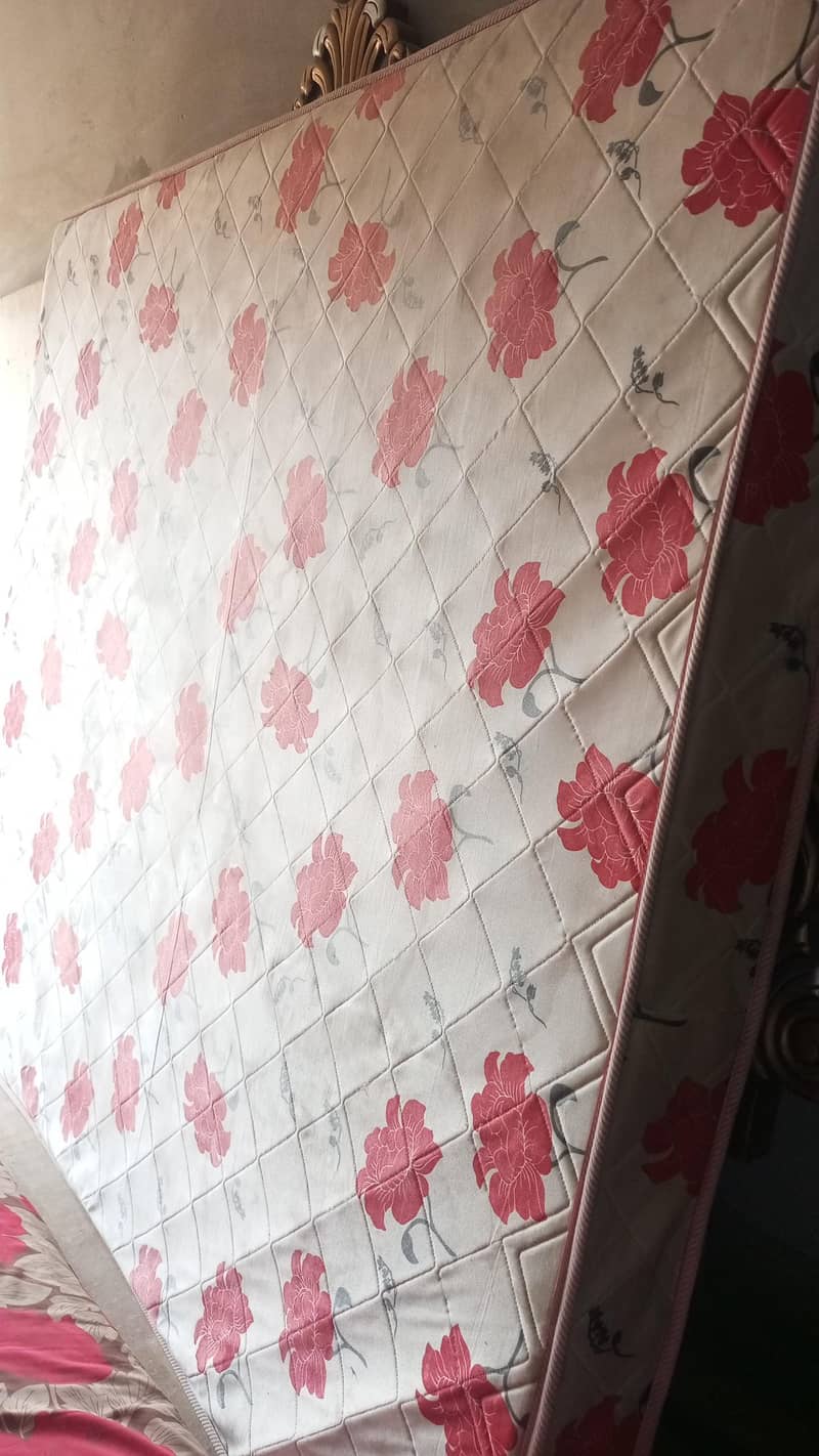 Mattress 0