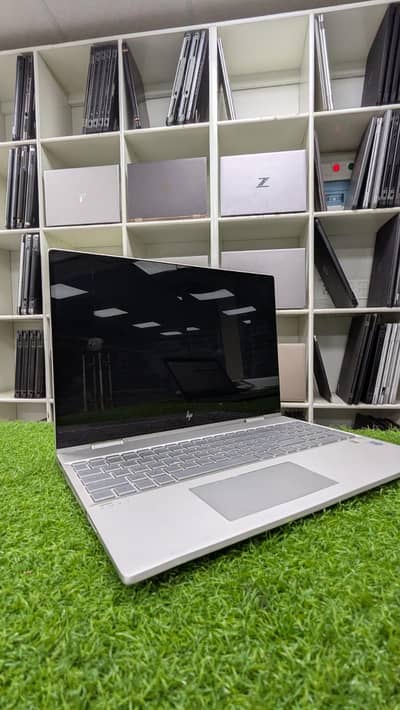 HP Envy i5 10th Gen 8GB RAM 256GB SSD 15.6" 360° Touch 2-in-1 Laptop