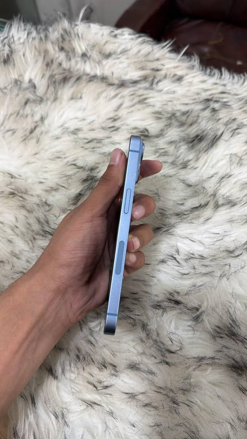 Apple iPhone 14 3