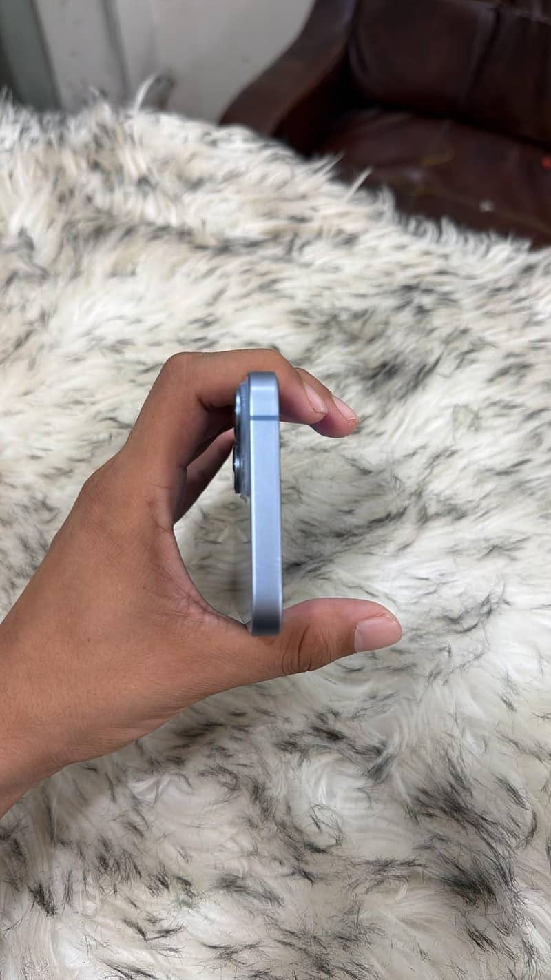 Apple iPhone 14 4