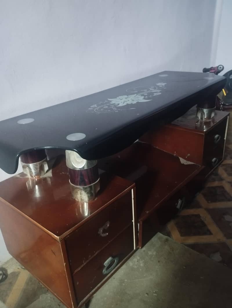 tv trolley 0
