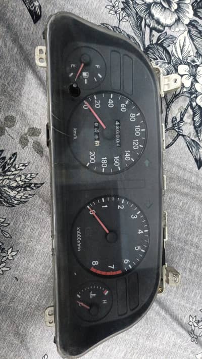indus carolla 1994/2000 speedometer in good condition
