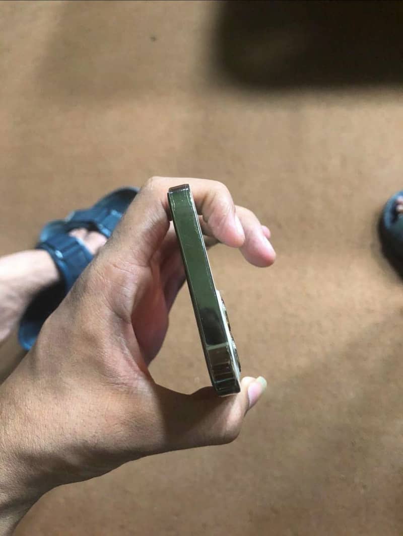 Apple iPhone 12 Pro 2