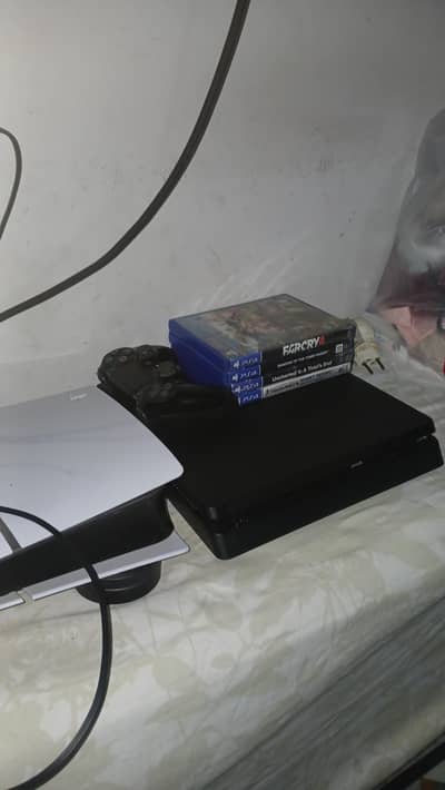 Ps4 slim and 4 Games