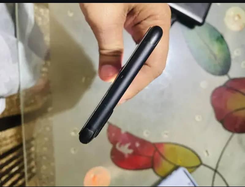 Apple iPhone 7 Plus 6