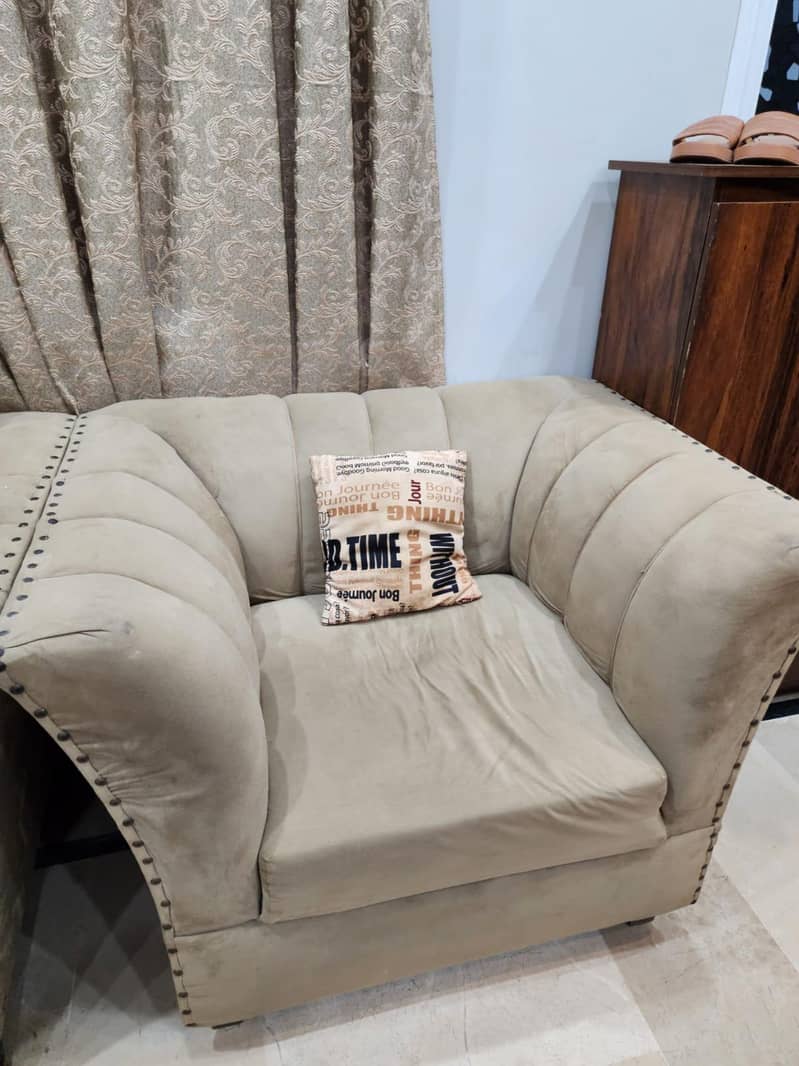 7 Seater sofa 1