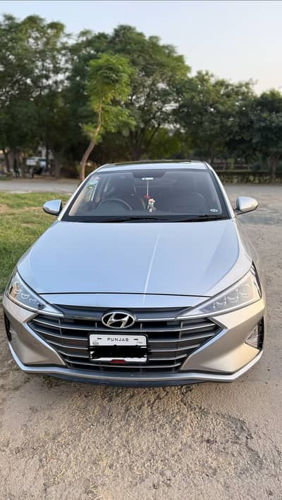 Hyundai Elantra 2022
