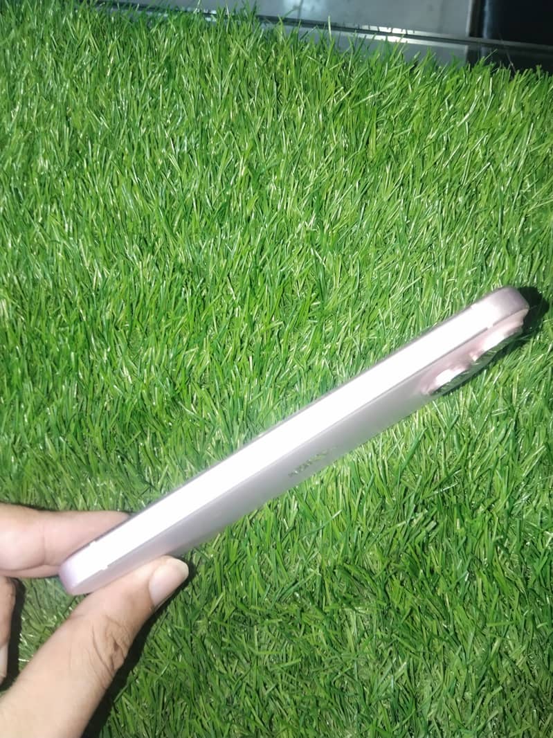 Apple iPhone 15 2
