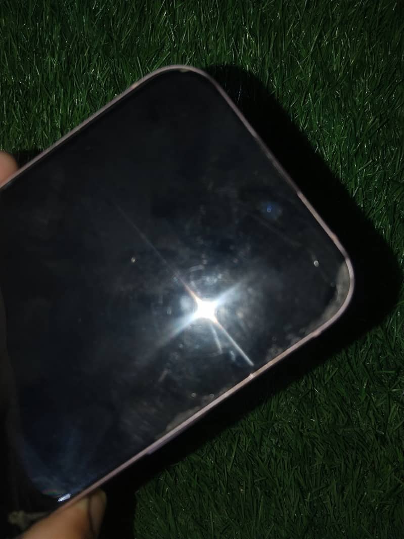 Apple iPhone 15 6
