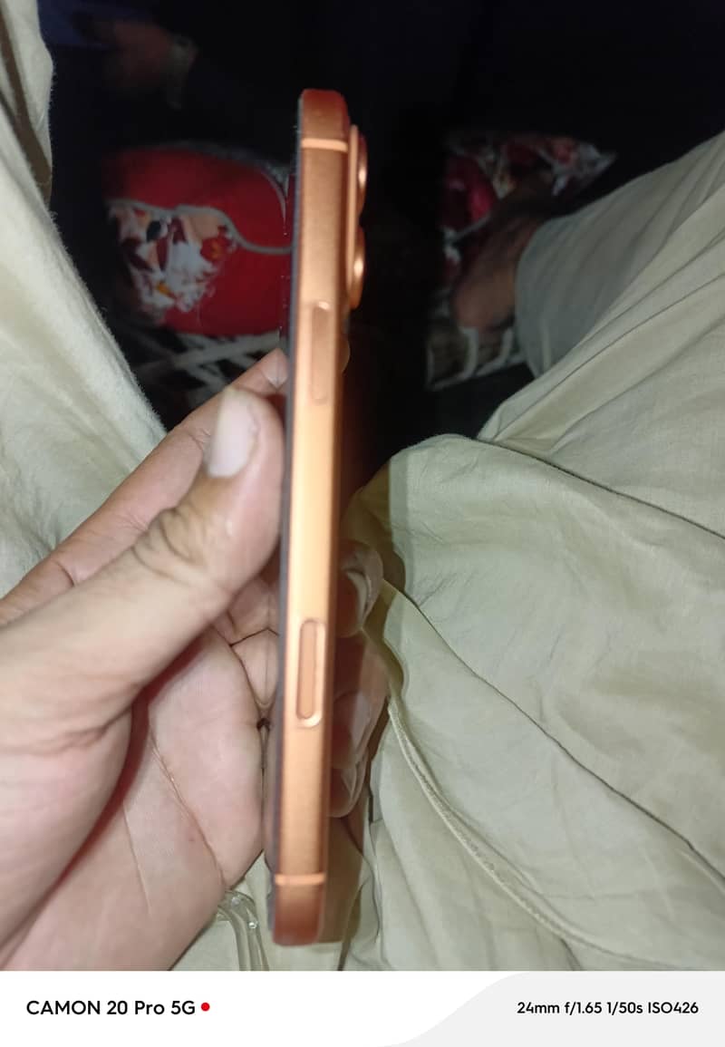 Apple iPhone 17 Pro Max 4