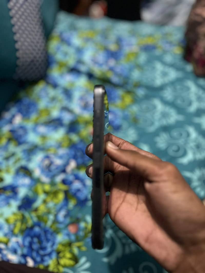 Apple iPhone 15 Pro 1