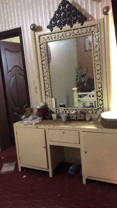 Ms heavy dressing table for sale