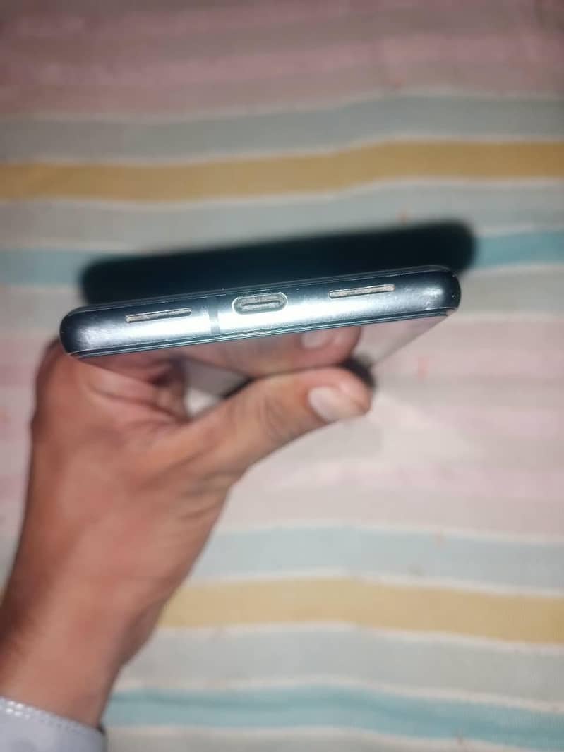 Google Pixel 7 5