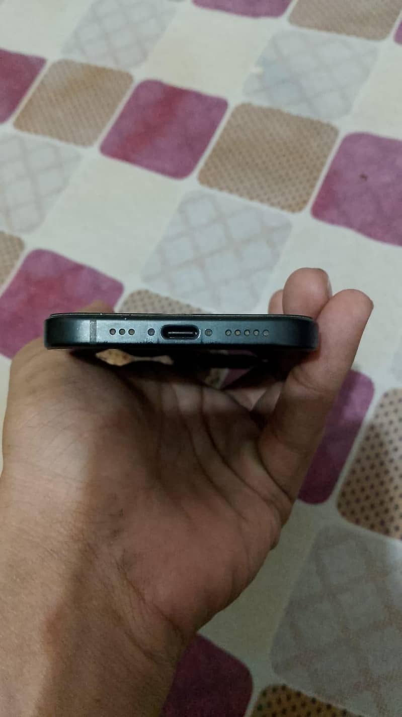 Apple iPhone 15 3