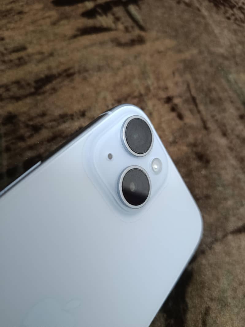 Apple iPhone 15 7