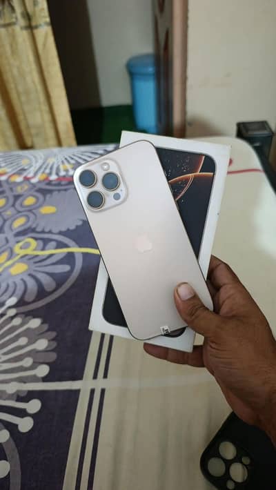 Apple iPhone 16 Pro Max