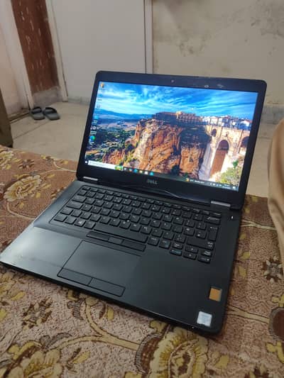 Dell core i7 6 generation 2GB dedicated AMD Radeon graphics card