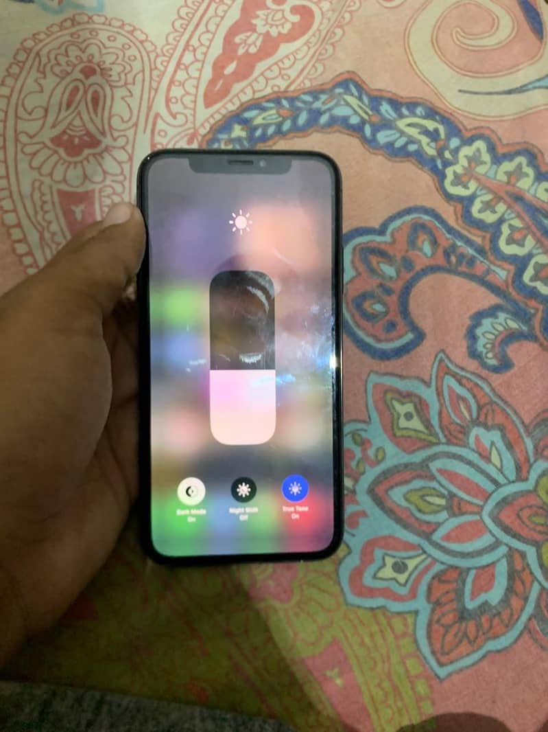 Apple iPhone X 3