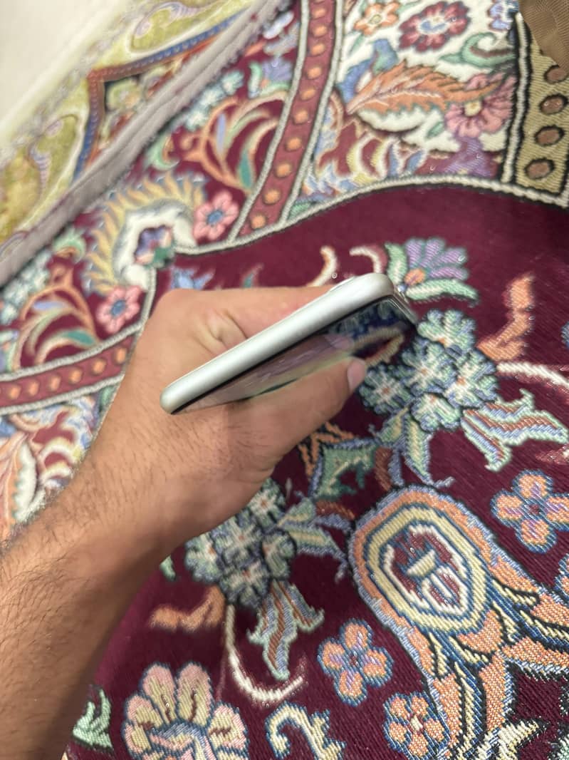 Apple iPhone 11 2