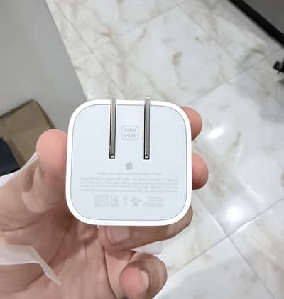Apple original adaptor