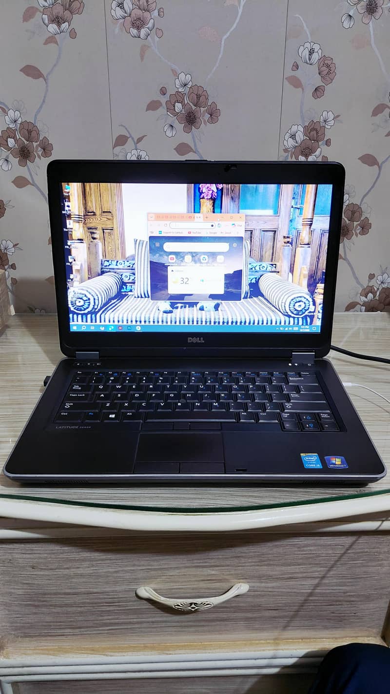 Dell LATITUDE E6440 0