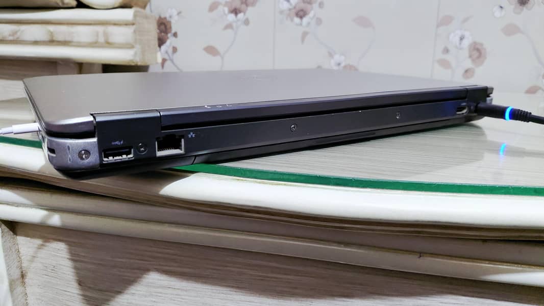 Dell LATITUDE E6440 2