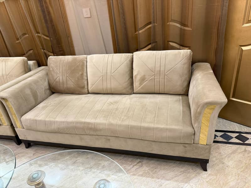 2 sofa sets 0